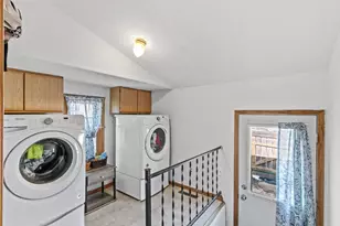 131 E Carroll St, Portage, WI 53901 - Photo 25