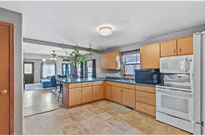 131 E Carroll Street, Portage, WI 53901 - Photo 17