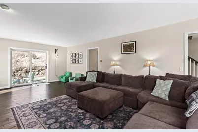 4102 Meadow Valley Drive, Madison, WI 53704 - Photo 9