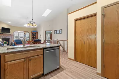 1156 Sawyer Way #1156, Sun Prairie, WI 53590 - Photo 5