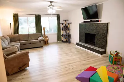 1942 S Mound Avenue, Beloit, WI 53511 - Photo 3