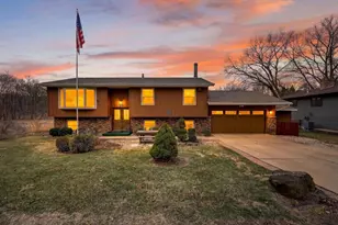 5345 Queensbridge Rd, Madison, WI 53714 - Photo 1