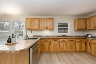 302 N Preston Ave, Reedsburg, WI 53959 - Photo 5