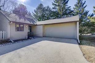 9 Oak Grove Dr, Madison, WI 53717 - Photo 45