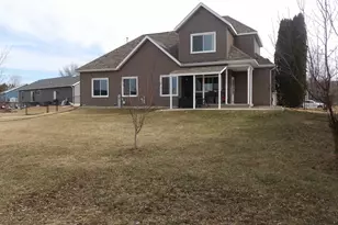 547 S 6th St, Janesville, WI 53536 - Photo 5