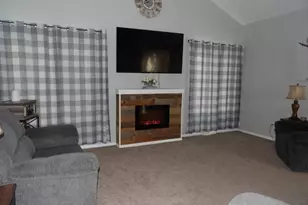 547 S 6th St, Janesville, WI 53536 - Photo 15