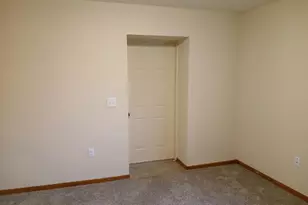 302 Railroad St, Elroy, WI 53929 - Photo 35