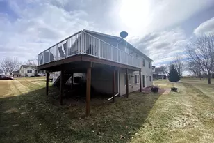 212 Ridgeview Ln, Columbus, WI 53925 - Photo 5