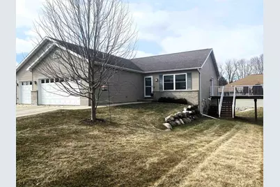212 Ridgeview Lane, Columbus, WI 53925 - Photo 3