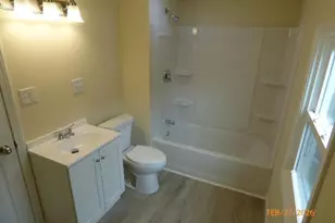 1122 White Ave, Beloit, WI 53511 - Photo 11