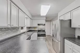 6218 Sandstone Dr, Madison, WI 53719 - Photo 11