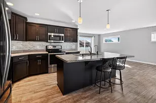 7115 Reston Heights Dr, Madison, WI 53718 - Photo 9