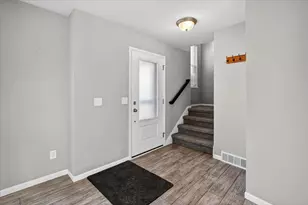 7115 Reston Heights Dr, Madison, WI 53718 - Photo 11