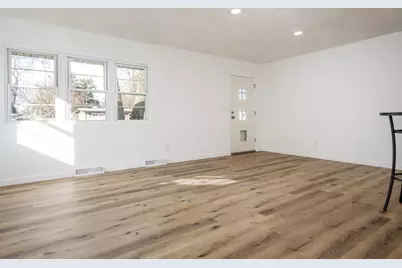 1728 Henderson Avenue, Beloit, WI 53511 - Photo 15