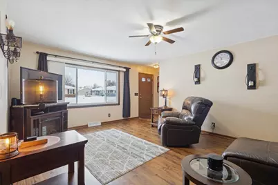 2117 S Arch Street, Janesville, WI 53546 - Photo 9