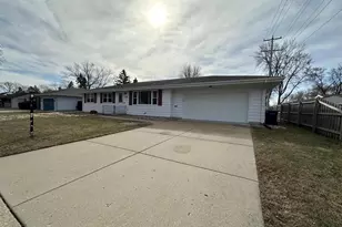 1918 Randolph Rd, Janesville, WI 53545 - Photo 43