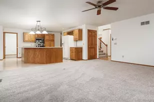 4013 Bordeaux Dr, Janesville, WI 53546 - Photo 11