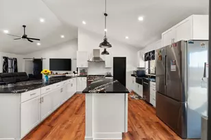 11218 N Crocker Rd, Brooklyn, WI 53521 - Photo 9