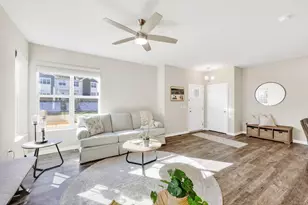 6972 Belle Fontaine Blvd, Middleton, WI 53562 - Photo 9