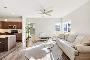 6972 Belle Fontaine Blvd, Middleton, WI 53562 - Photo 7