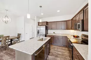 6972 Belle Fontaine Blvd, Middleton, WI 53562 - Photo 15