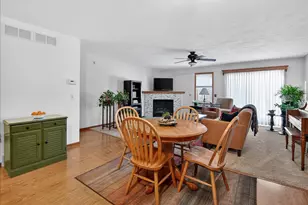 2341 Effingham Way, Sun Prairie, WI 53590 - Photo 5