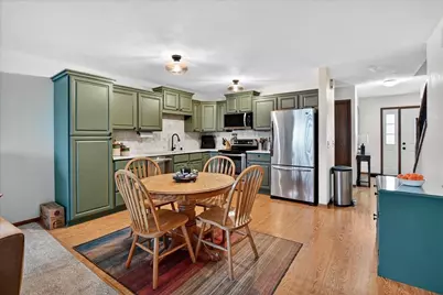 2341 Effingham Way, Sun Prairie, WI 53590 - Photo 5