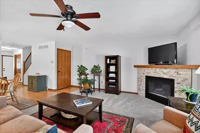 2341 Effingham Way, Sun Prairie, WI 53590 - Photo 3