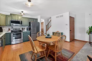 2341 Effingham Way, Sun Prairie, WI 53590 - Photo 3