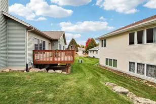 113 Jennifer Cir, Mount Horeb, WI 53572 - Photo 7