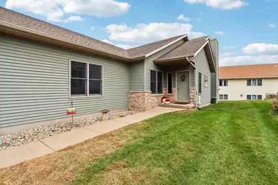 113 Jennifer Circle, Mount Horeb, WI 53572 - Photo 5