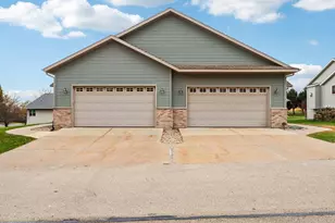 113 Jennifer Cir, Mount Horeb, WI 53572 - Photo 1