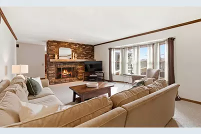 2460 Spring Rose Circle, Verona, WI 53593 - Photo 11