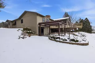 2460 Spring Rose Cir, Verona, WI 53593 - Photo 39