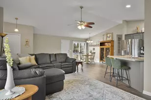 1418 S Walnut St, Janesville, WI 53546 - Photo 7