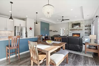 562 Stonewood Court, Janesville, WI 53536 - Photo 9