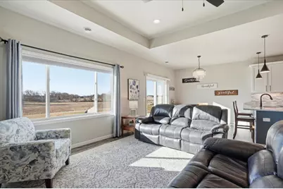 562 Stonewood Court, Janesville, WI 53536 - Photo 5