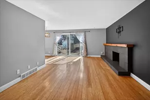 14 Whitcomb Cir, Madison, WI 53711 - Photo 5