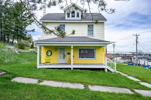 203 Franklin St, Elroy, WI 53929 - Photo 7