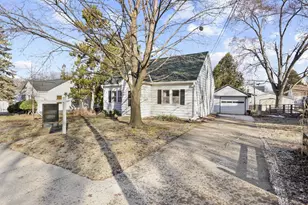 3914 Dennett Dr, Madison, WI 53714 - Photo 3