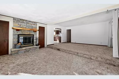 2201 W Crystal Springs Road, Janesville, WI 53545 - Photo 17