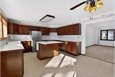 2201 W Crystal Springs Road, Janesville, WI 53545 - Photo 9