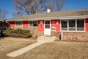 602 W Hilltop Trail, Fort Atkinson, WI 53538 - Photo 3