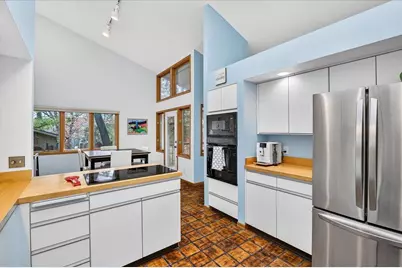 3009 Post Road, Madison, WI 53713 - Photo 9