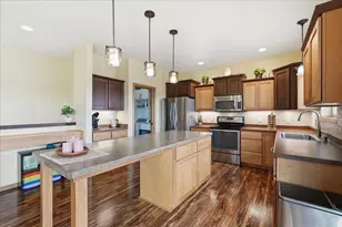 711 Cypress Ct, Sun Prairie, WI 53590 - Photo 13