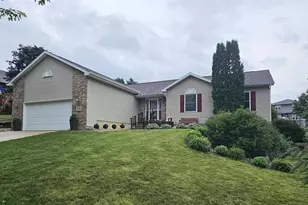 613 Lucky Trail, Mount Horeb, WI 53572 - Photo 3