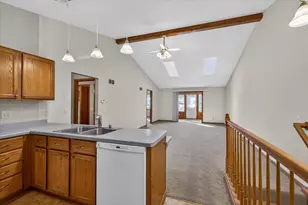 623 Wood Violet Ln, Sun Prairie, WI 53590 - Photo 7