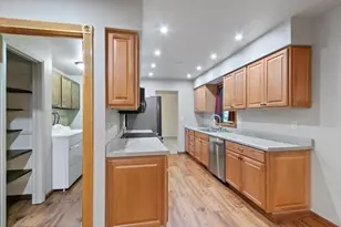 571 S Hillcrest Dr, Verona, WI 53593 - Photo 15