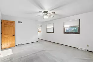 571 S Hillcrest Dr, Verona, WI 53593 - Photo 27