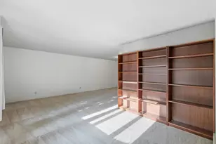 571 S Hillcrest Dr, Verona, WI 53593 - Photo 5